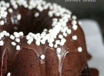 Hot Chocolate Bundt Cake | Cookies and Cups