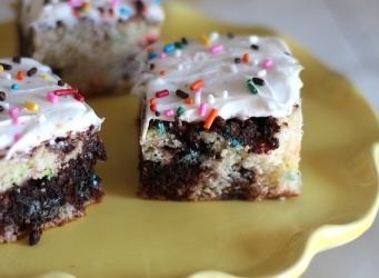 Cake Batter Brownie Snack Cake | Cookies and Cups