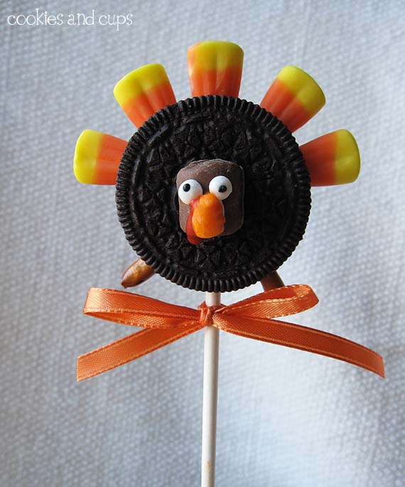 Gobble Gobble Oreo Turkeys - Cookies and Cups