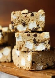 Avalanche Bars! Super easy, no bake treats that are the perfect combination of peanut butter, white chocolate, and marshmallows!