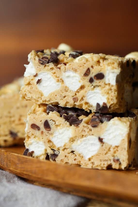 Avalanche Bars! Super easy, no bake treats that are the perfect combination of peanut butter, white chocolate, and marshmallows!