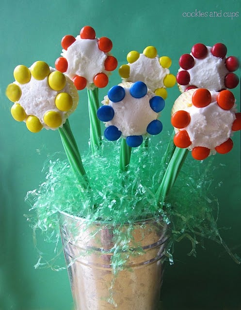 6 cupcake flowers in a bouquet.