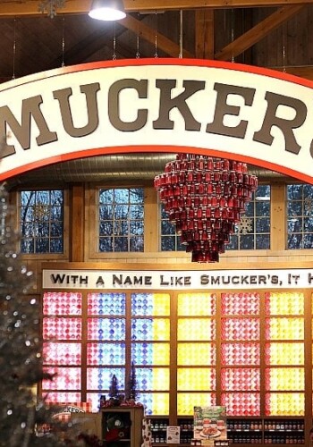 Smucker's sign at the Smucker's store
