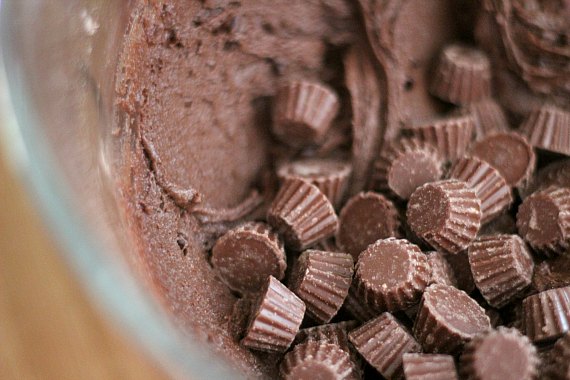 chocolate cake mix peanut butter cookies