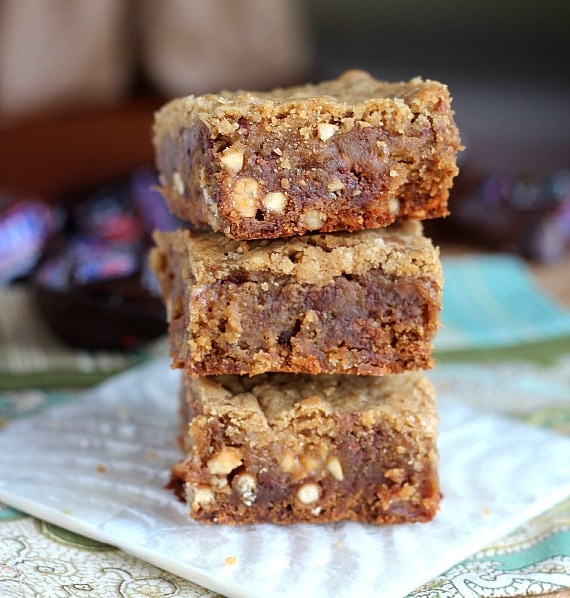 Pretzel Bottom Snickers Blondies Sweet & Salty Dessert Bars Recipe