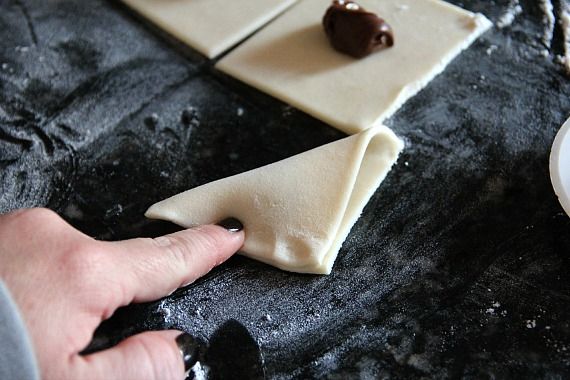 Pinching the Edges of Nutella Pastry Cookies