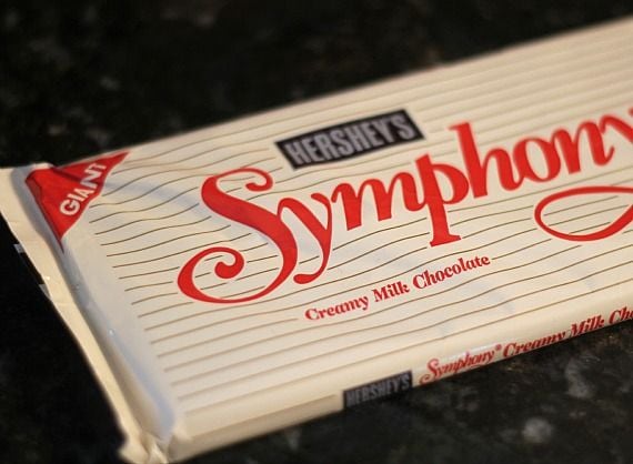 Hershey's Symphony chocolate bar in a wrapper