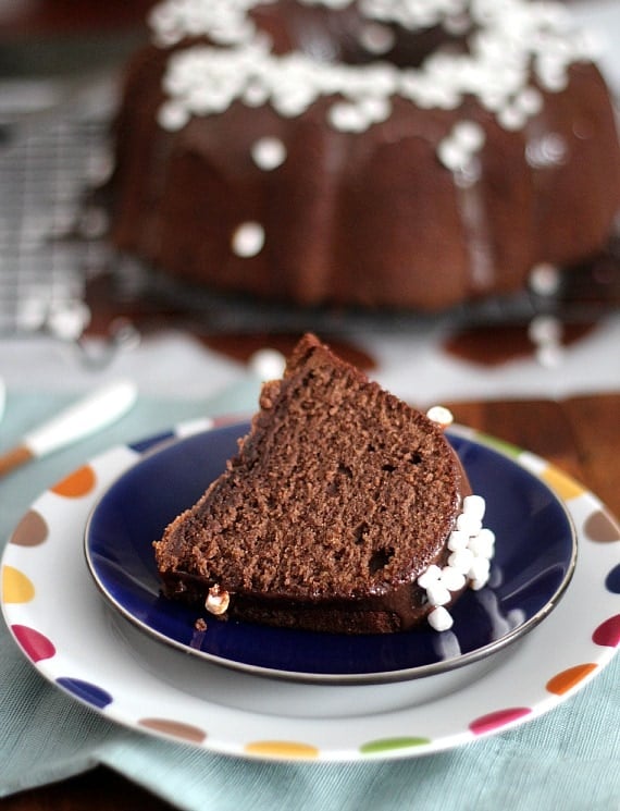 Hot Chocolate Bundt Cake | Cookies and Cups