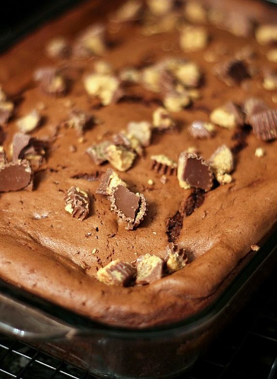 Reese's Peanut Butter Cup Earthquake Cake