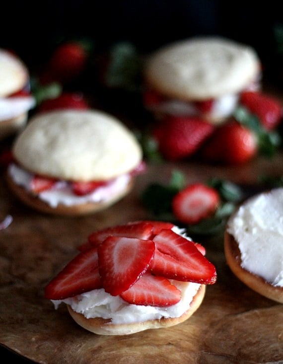 Strawberry Shortcake Whoopie Pies | Cookies and Cups