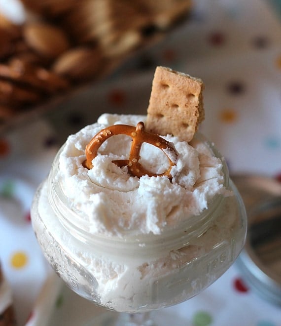 Oreo Cookie Filling Dip | Cookies and Cups