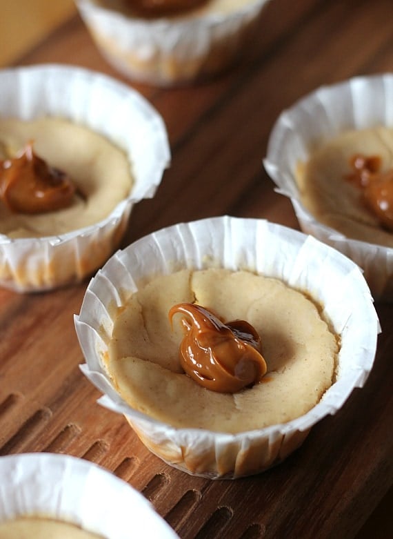 Mini Churro Cheesecakes | Cookies and Cups