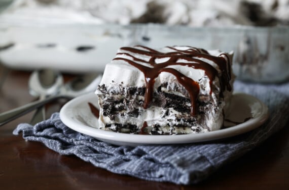 Oreo Icebox Cake (3 Ingredients) | Cookies and Cups