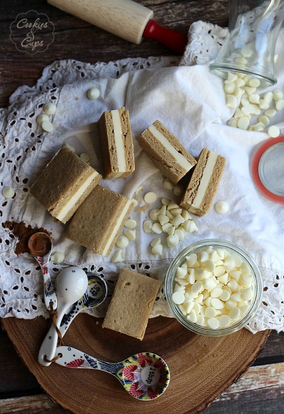 White Chocolate Ganache Filled Brown Sugar Snickerdoodle Bars | Cookies and Cups