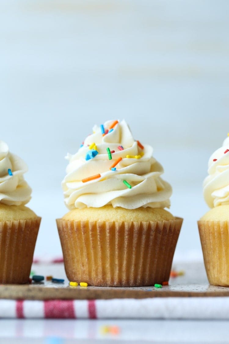 Fluffy, soft vanilla cupcakes