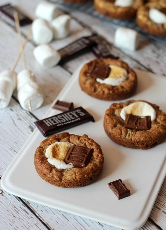 Deep Dish S'more Cookies | Cookies and Cups