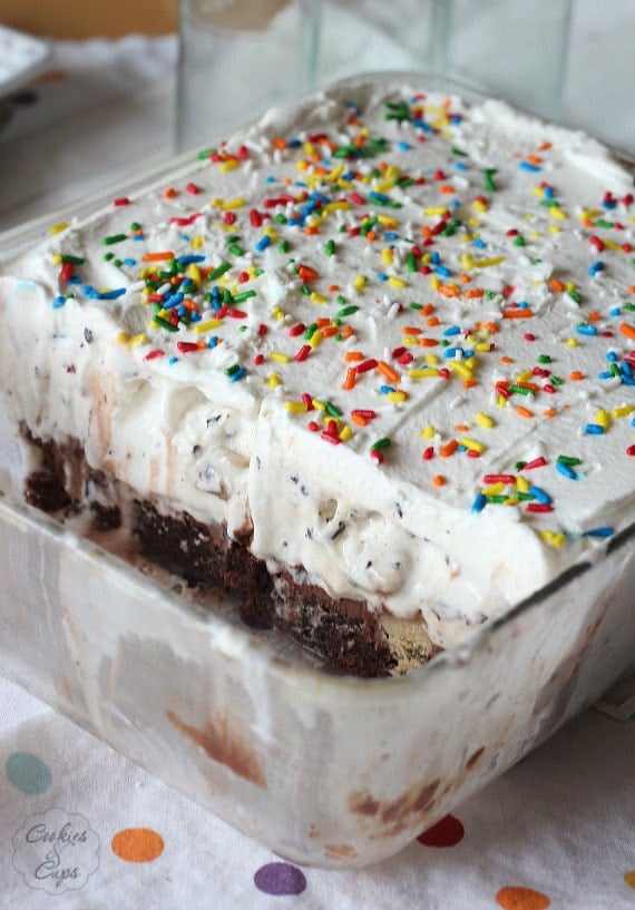 Brownie Bottom Ice Cream Cake - Cookies and Cups