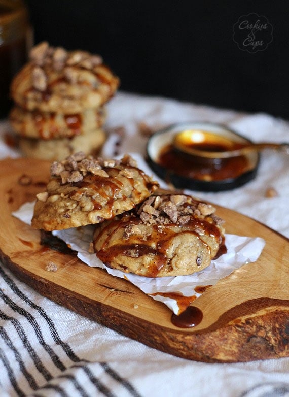 Sticky Toffee Pudding Cookies | www.cookiesandcups.com