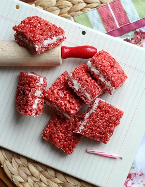 Red Velvet Cake Krispie Treats - Cookies and Cups