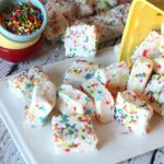 Cake Batter Marshmallows | Cookies and Cups