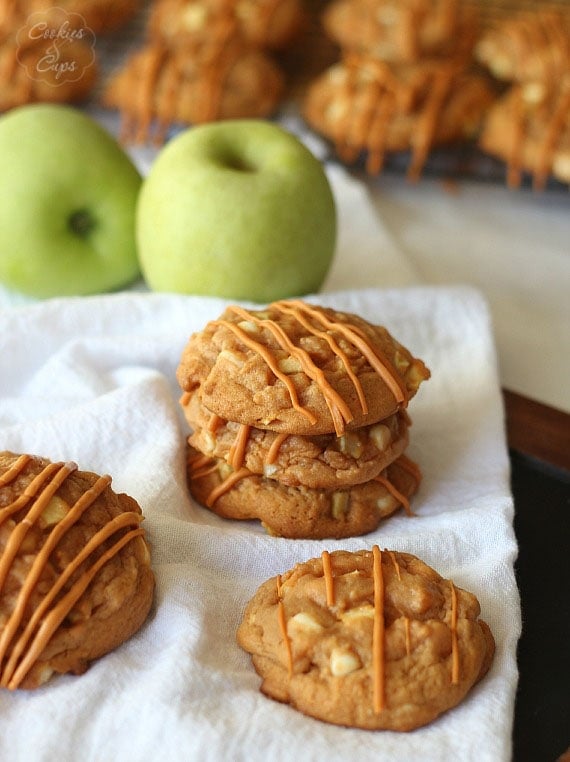 Butterscotch Apple Pudding Cookies | www.cookiesandcups.com