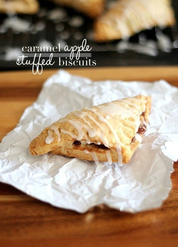 Caramel Apple Stuffed Biscuits | www.cookiesandcups.com