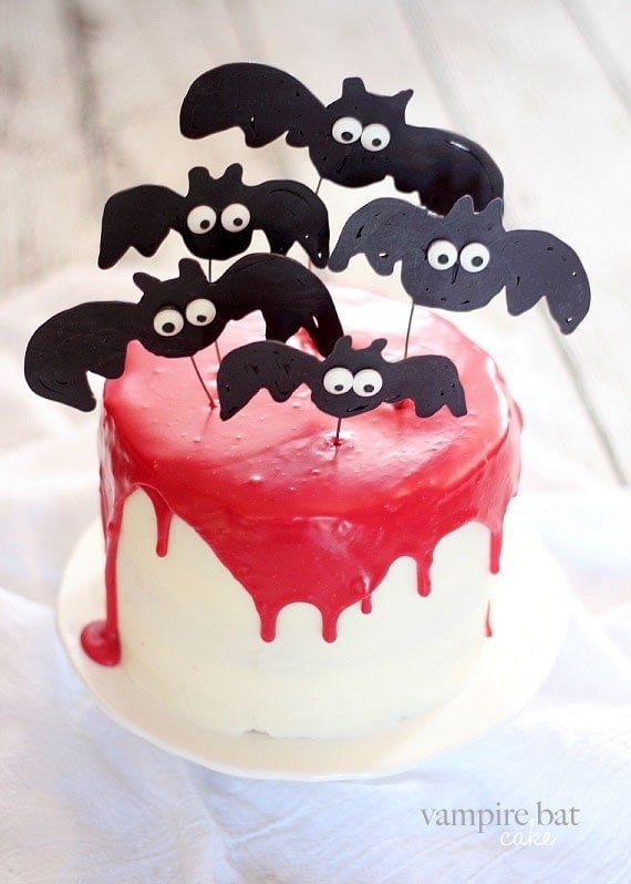 Vampire Bat Cake | www.cookiesandcups.com