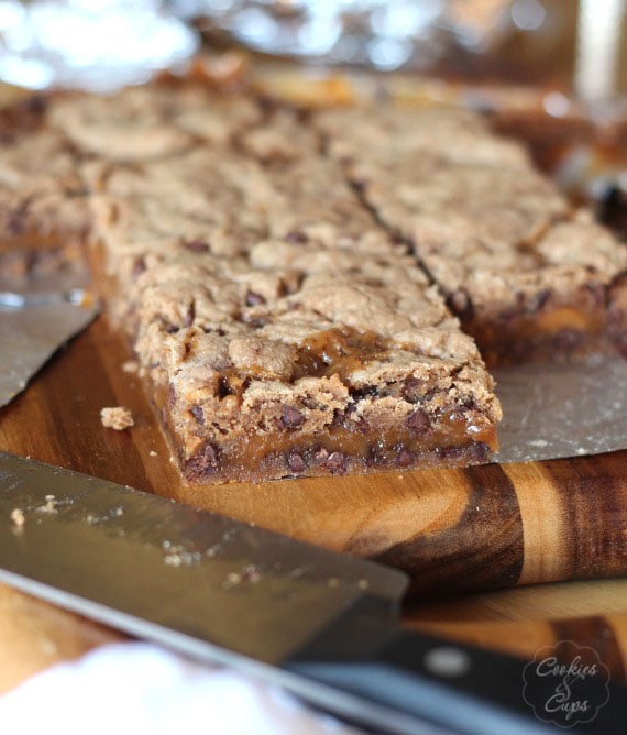 Spice Cake Brownies | www.cookiesandcups.com