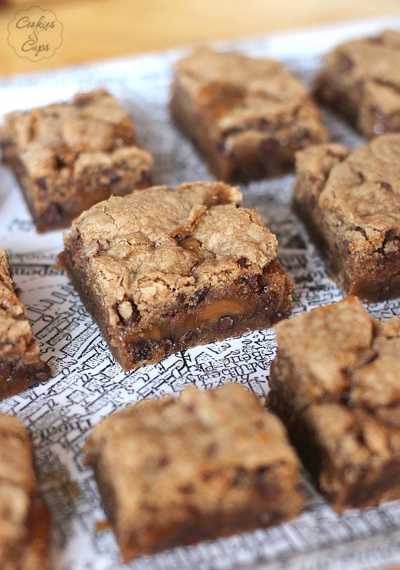 Spice Cake Brownies | www.cookiesandcups.com