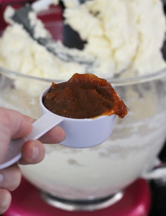 Pumpkin Butter Frosting | www.cookiesandcups.com