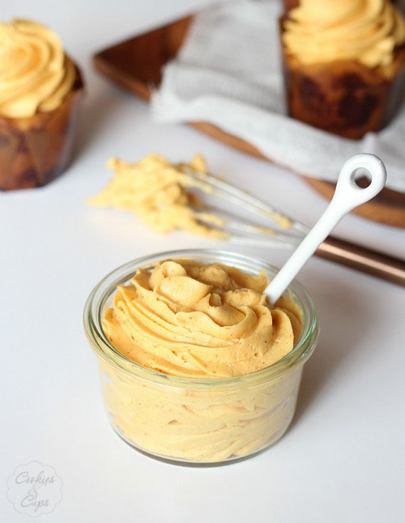 Pumpkin Butter Frosting | www.cookiesandcups.com