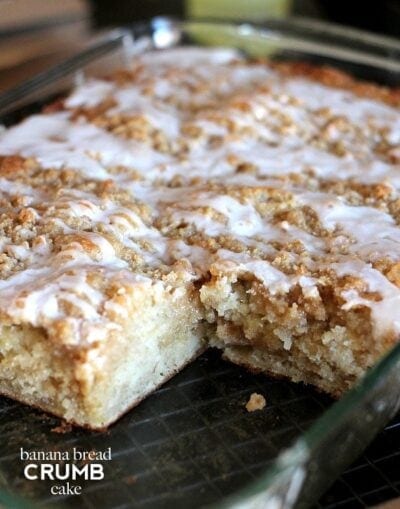 banana bread crumb cake