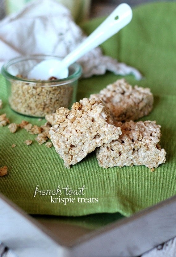 French Toast Krispie Treats | www.cookiesandcups.com