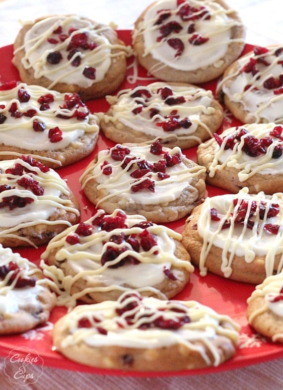 Cranberry Bliss Cookies | www.cookiesandcups.com