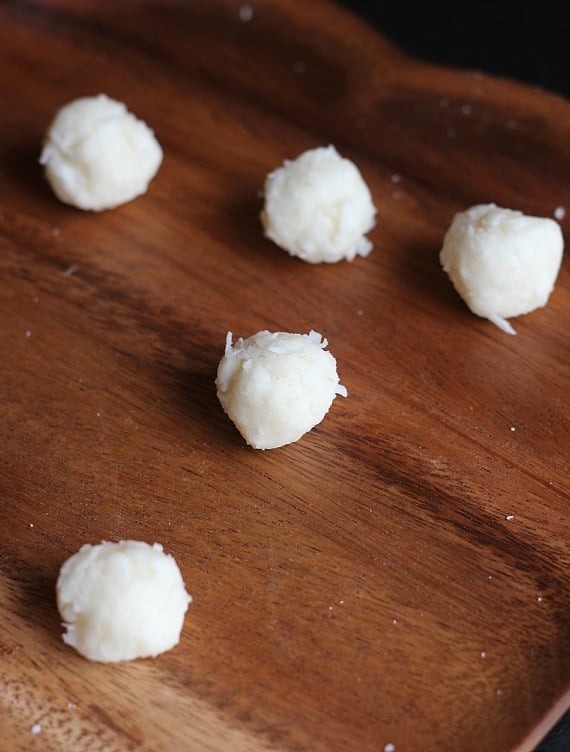 Coconut Candy. No bake and ready in just minutes! www.cookiesandcups.com