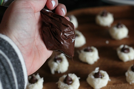 Coconut Candy. No bake and ready in just minutes! www.cookiesandcups.com