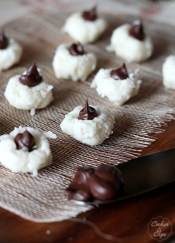 Coconut Candy. No bake and ready in just minutes! www.cookiesandcups.com