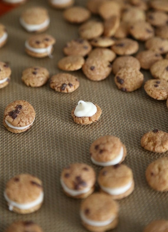 Cookies and Milk Snack Mix ~ A simple Snack Mix made with Cookie Crisp Cereal sandwiched together with white chocolate! Poppable, cute and simple!