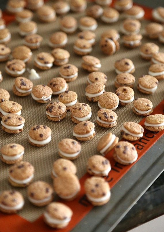 Cookies and Milk Snack Mix ~ A simple Snack Mix made with Cookie Crisp Cereal sandwiched together with white chocolate! Poppable, cute and simple!