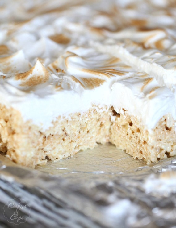 Lemon Meringue Krispie Treats ~ Flavoring krispie treats with a pudding mix is a simple and easy way to change them up!