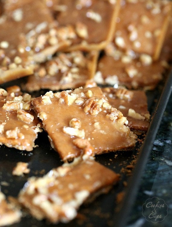 Praline Crack..TOTALLY ADDICTIVE...a simple and buttery sweet snack that's both chewy and crunchy!