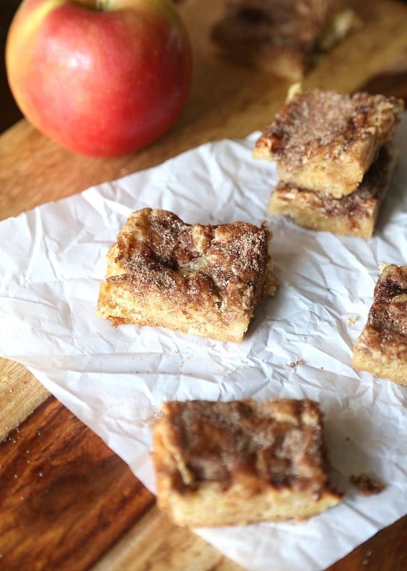 Chunky Apple Snickerdoodles...a soft, buttery bar loaded with apples and cinnamon sugar! Such a fun twist on the average Snickerdoodle!