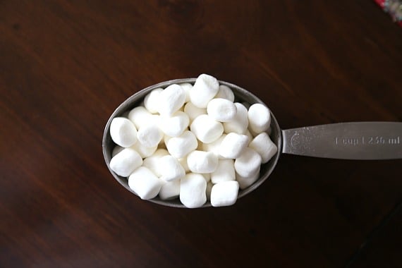 Mini marshmallows in a measuring cup
