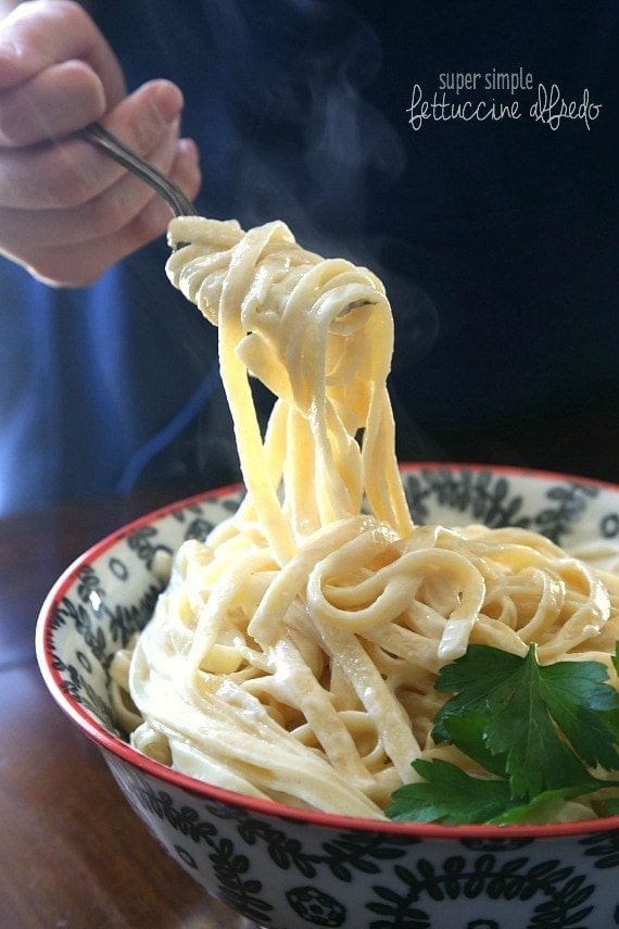 SUPER SImple Fettuccini Alfredo. Can be made in under 20 minutes! My family LOVES this!