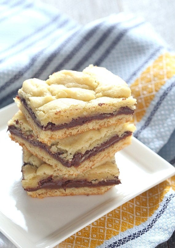 These simple bars that are made from Cake MIx are stuffed with loads of Nutella! SO SO good!