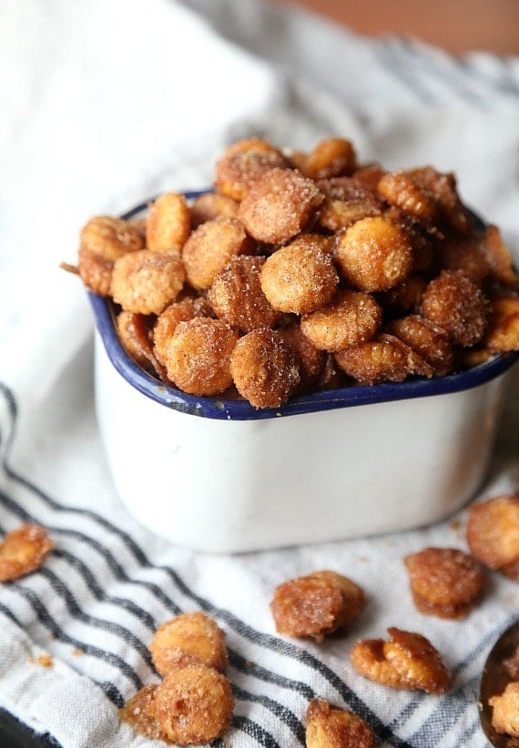 Salty Churro Toffee Snack Mix. This is SO crazy addictive and delicious! Salty/Sweet/Cinnamony/Buttery. PERFECT for parties!