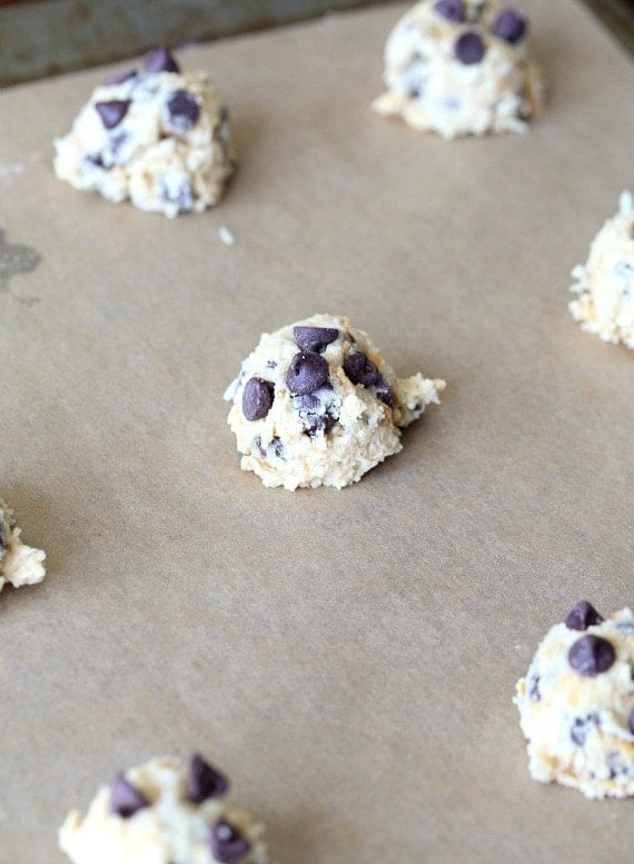 These Dishpan Cookies have a perfectly soft and chewy center with slightly crispy edges. They're loaded with oats, cornflakes, coconut and chocolate chips for an amazing texture and flavor!