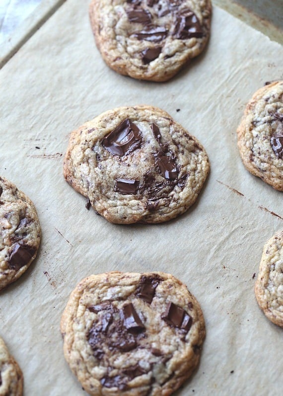 Bakery Style Chocolate Chunk Toffee Cookies. Perfectly crispy at the edge, soft in the center with little bits of sea salt to balance out the creamy chocolate!