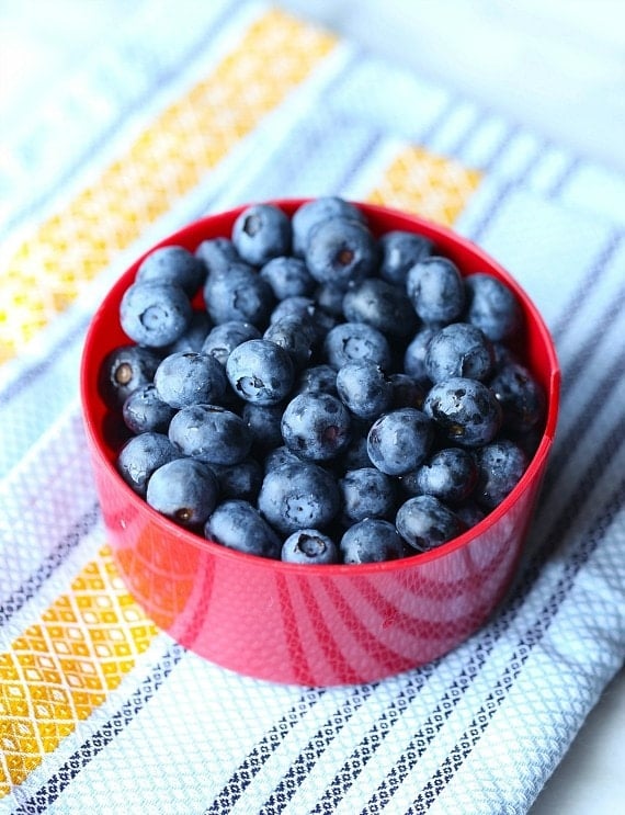 Fresh Blueberries for Blueberry Muffin Cake!