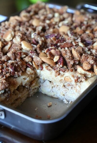 praline crunch apple cake